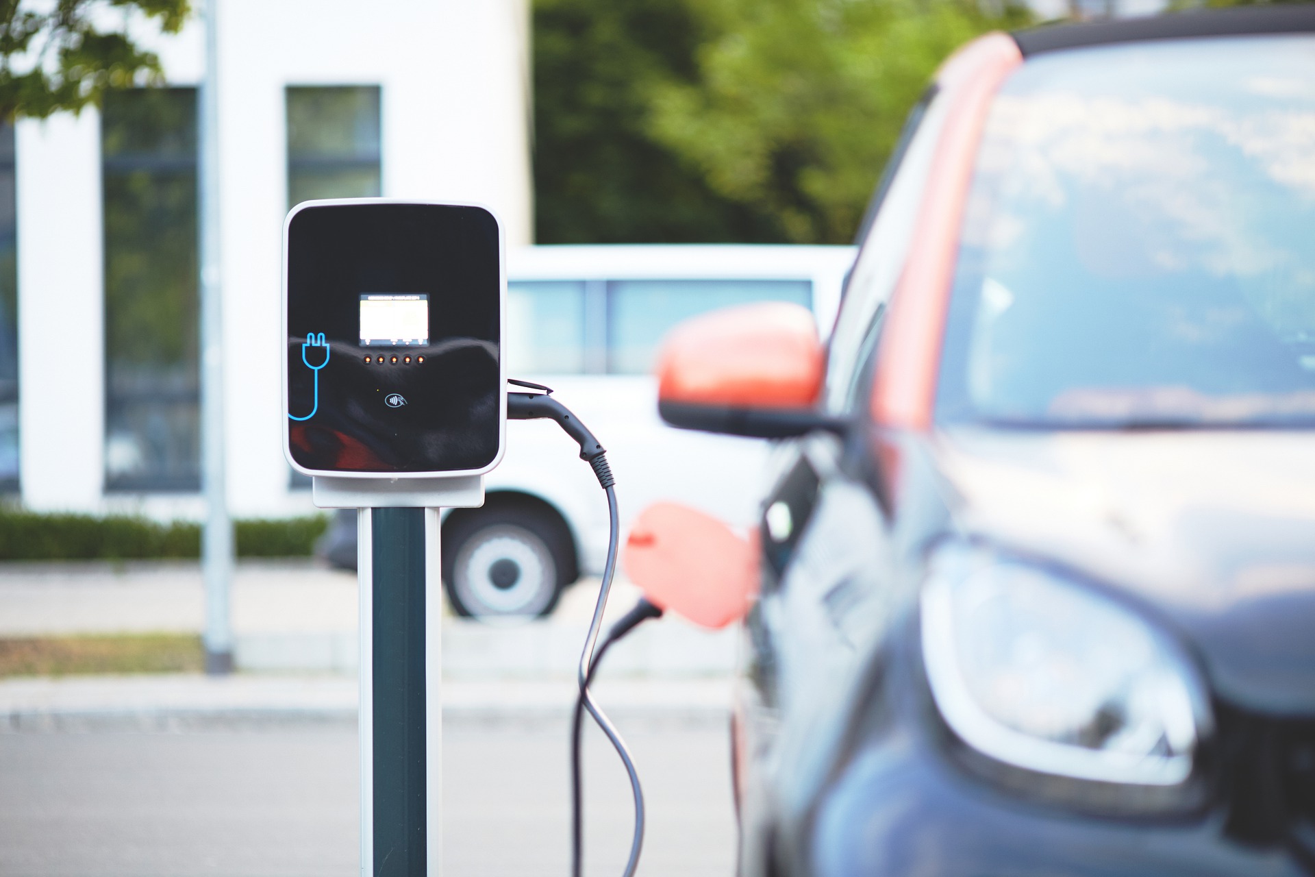 Subsidiebedragen elektrische auto aangepast